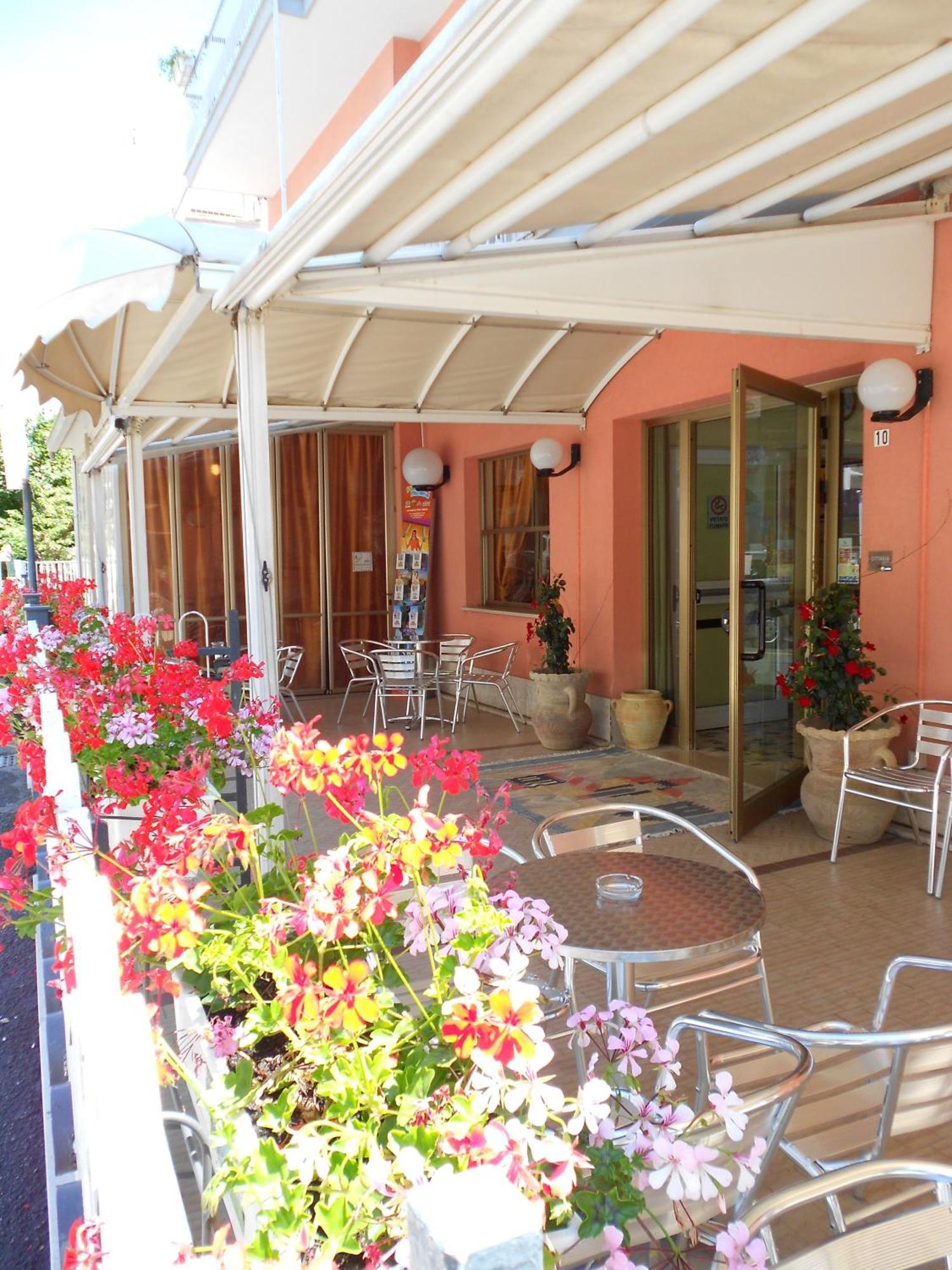 Hotel Ottavia Rimini Exterior photo